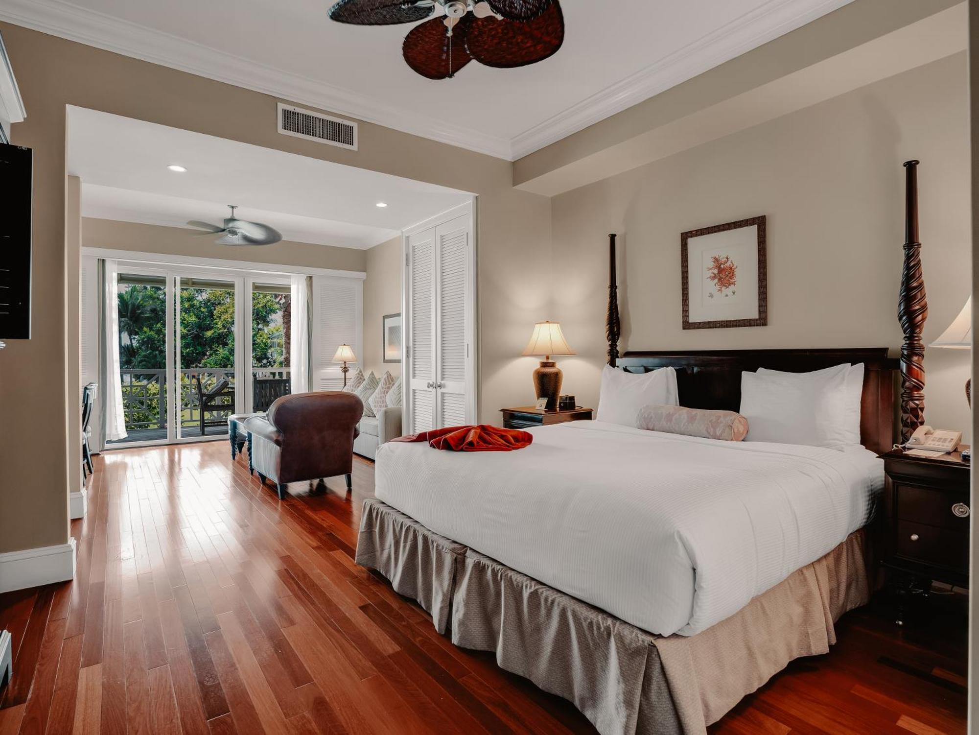 Valentines Resort & Marina Dunmore Town Bagian luar foto